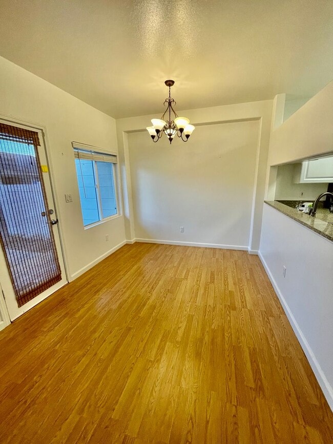 Building Photo - Ocen Pointe Potenial 3 Bedroom Home for Re...