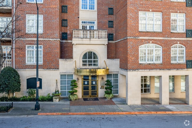 Entrance - Cotting Court Condominiums