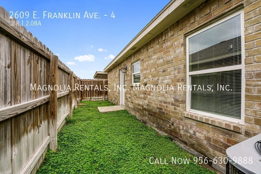 Building Photo - 2609 E Franklin Ave