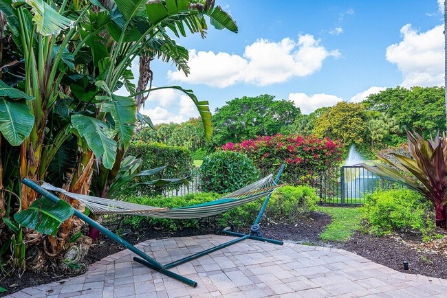 Building Photo - 123 Sunesta Cove Dr