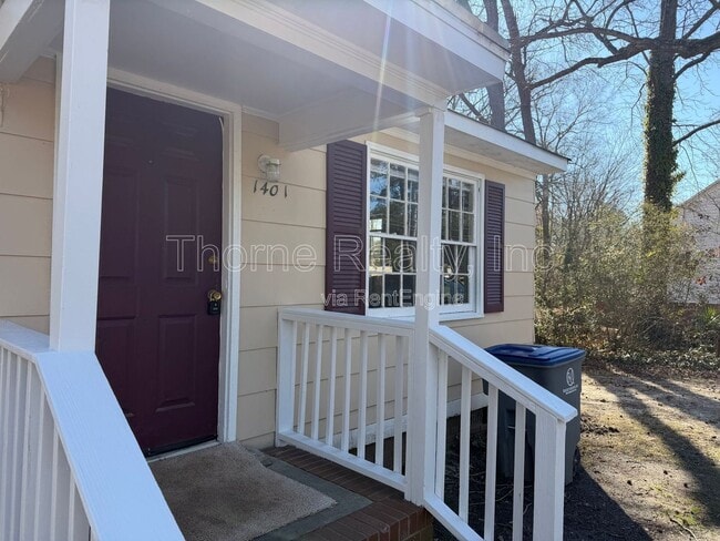 Building Photo - 1401 Dogwood Ave