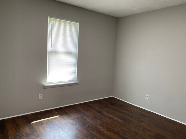 Building Photo - 30 Brianfield Cv