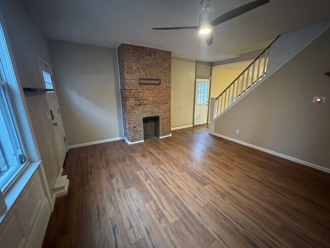 Building Photo - Beautifully Renovated 3BR Row Home in Deutschtown – Spacious, Modern & Incredible Location