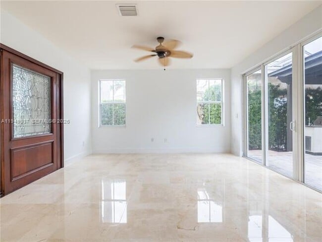 Building Photo - 7010 NW 106th Ave