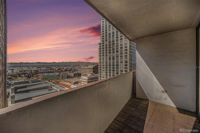 Building Photo - 1020 15th St