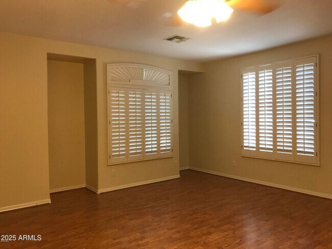 Building Photo - 16804 W Northampton Rd