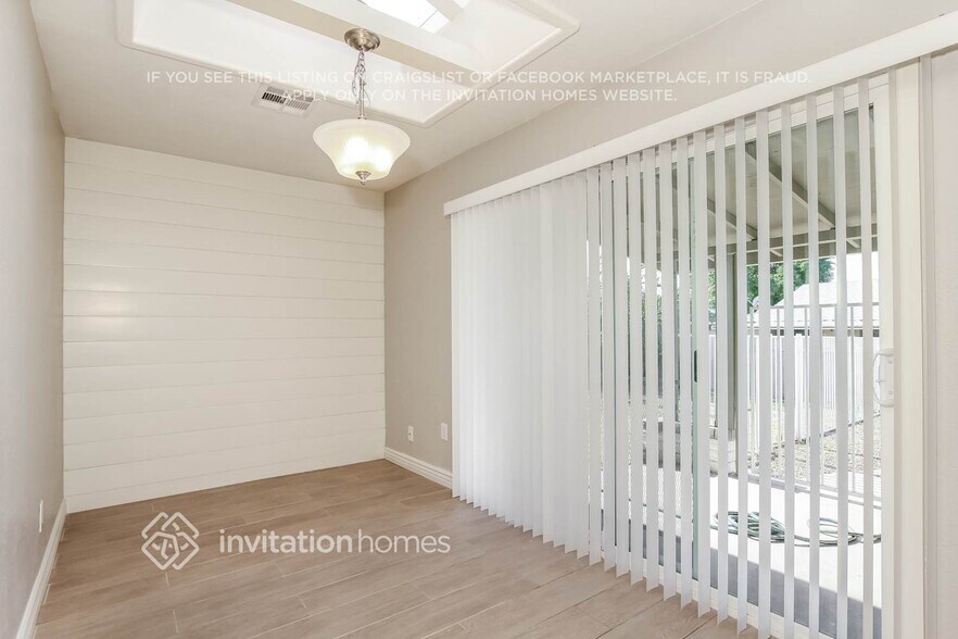 Building Photo - 11012 N 47th Ave