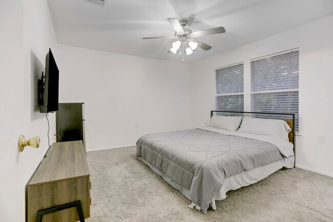 Building Photo - 7107 Thannas Way