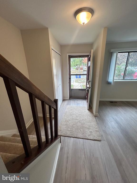 Building Photo - 7051 Knighthood Ln