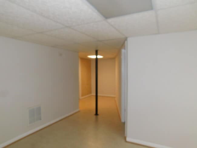 Building Photo - 6300 Candlewood Dr