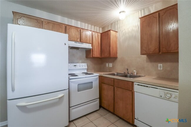 Building Photo - 807 Leifester Cir