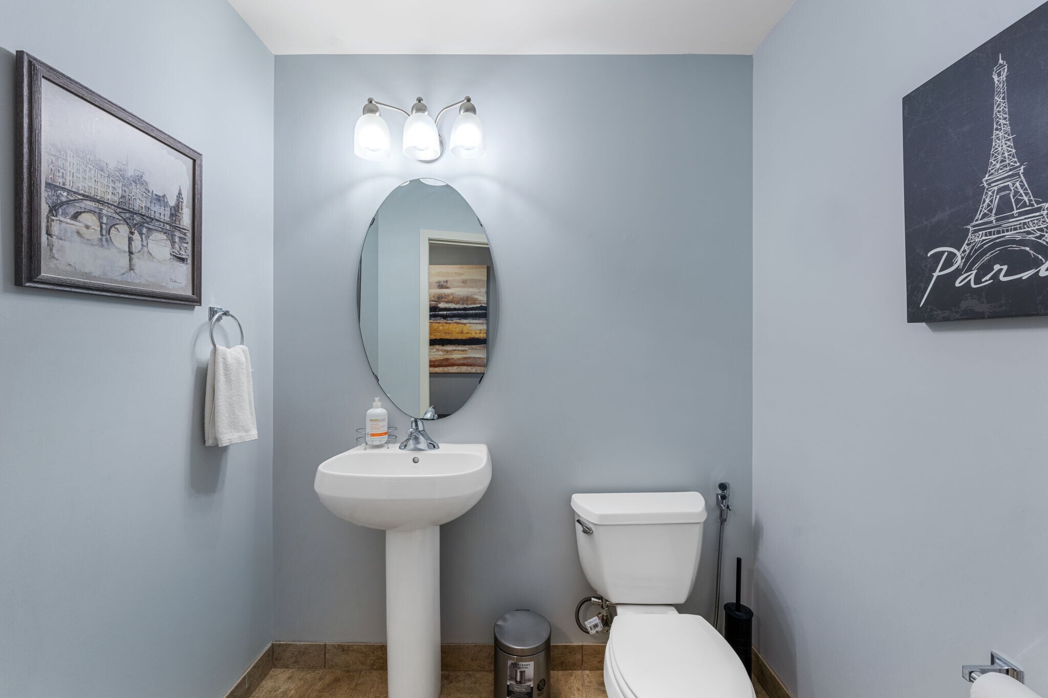 Podwer Room - 929 Portland Ave