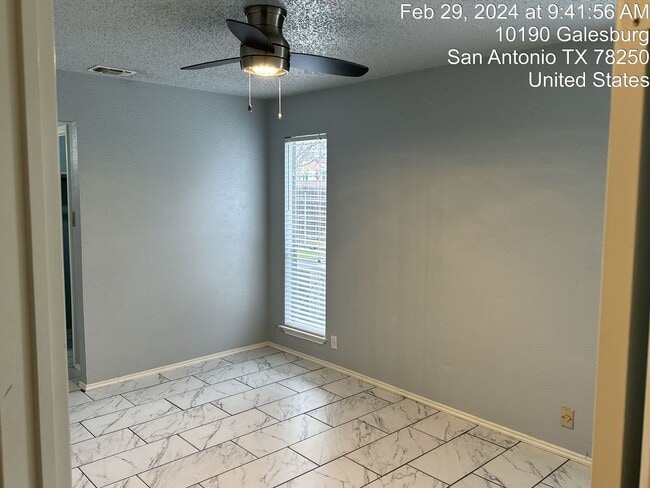 Building Photo - Comfort and Convenience Awaits YOU!