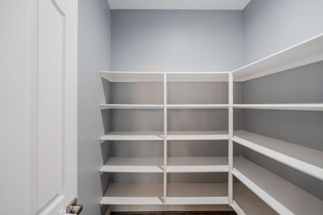 Building Photo - $3,500 For Lease Starting June 1, 2026 4 beds-2.5 Baths 2,421 Sq. Ft.  Amazing Gilbert 85298 Home...