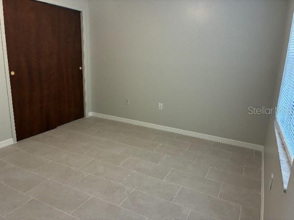 Building Photo - 2118 W Comanche Ave