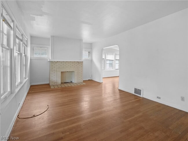 Building Photo - 3141 Kensington Rd