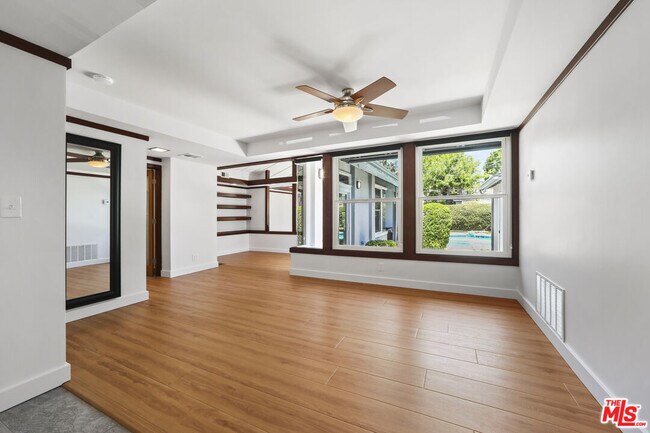 Building Photo - 2672 Veteran Ave