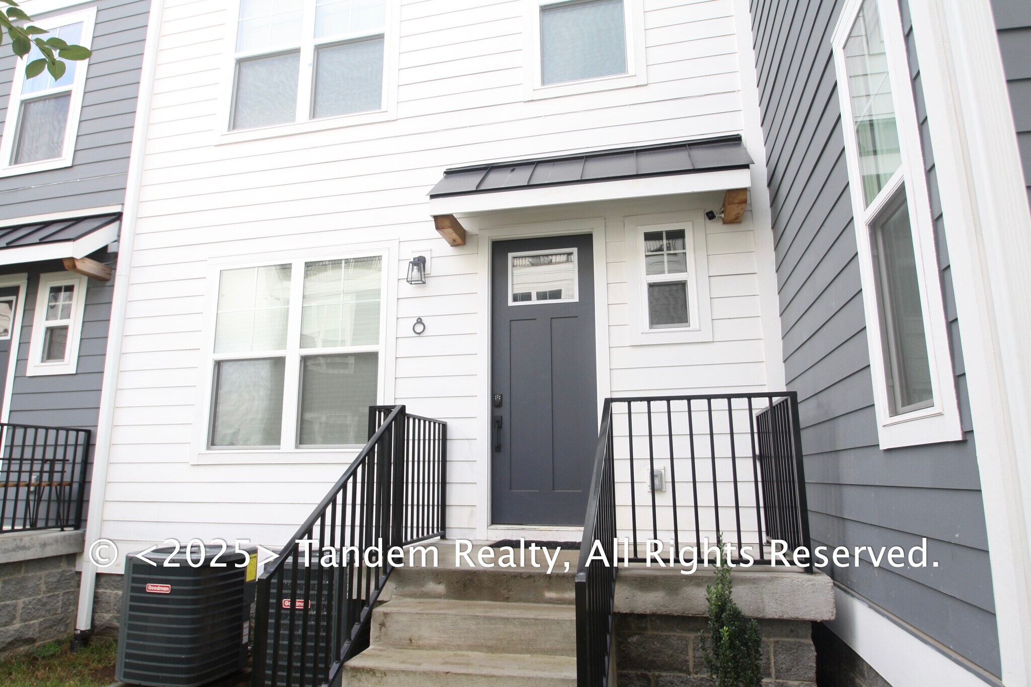 Building Photo - 105 Duke St