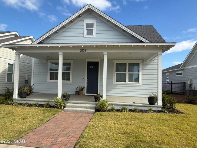 Primary Photo - 2129 Sedges Ave