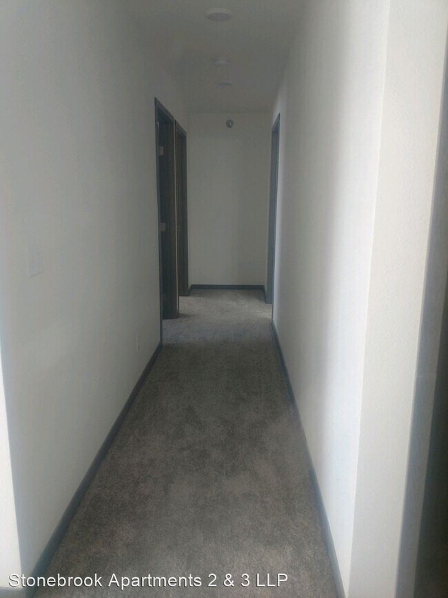 Building Photo - 226 Stone Creek Dr