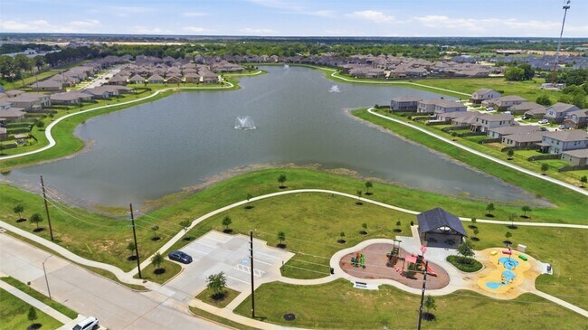 Building Photo - 25343 Trinity Oakley Ct
