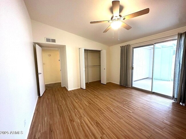 Building Photo - 10362 W Oakmont Dr