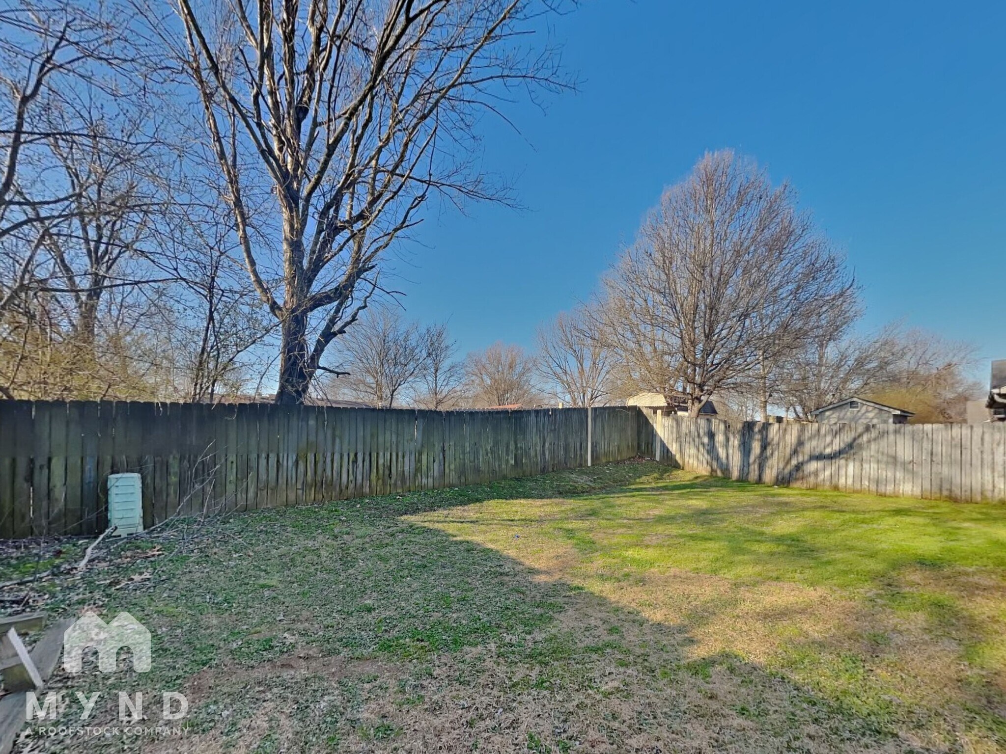 Building Photo - 3405 Laurelwood Dr