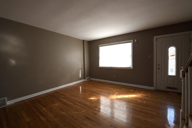 Building Photo - 3613 Weightman St