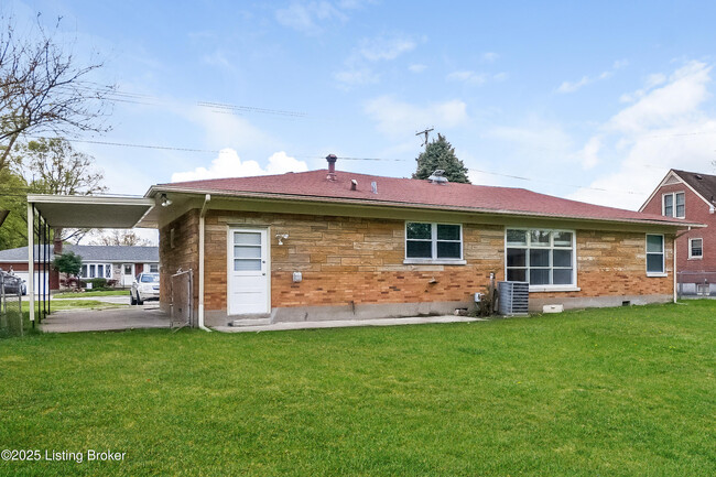 Building Photo - 5505 W Pages Ln