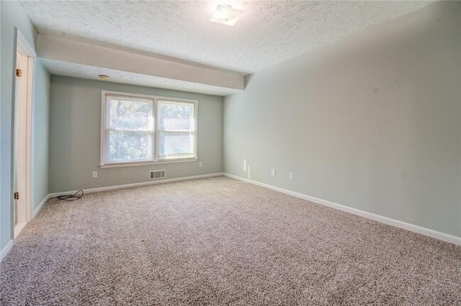 Building Photo - 905 Rambling Rose Ct NW