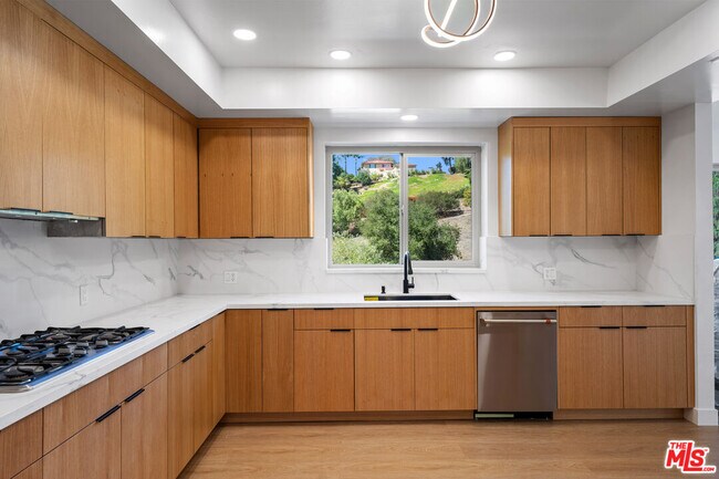 Building Photo - 24228 Dry Canyon Cold Creek Rd