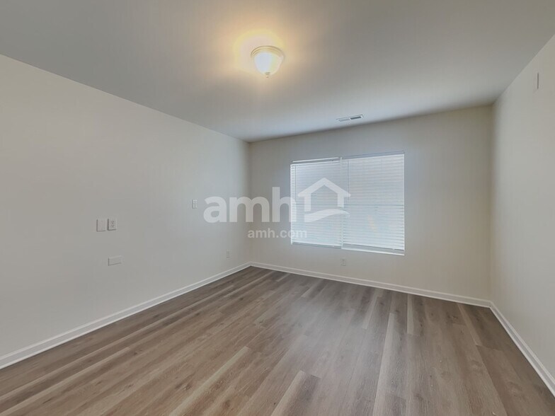 Building Photo - 146 Millen Dr