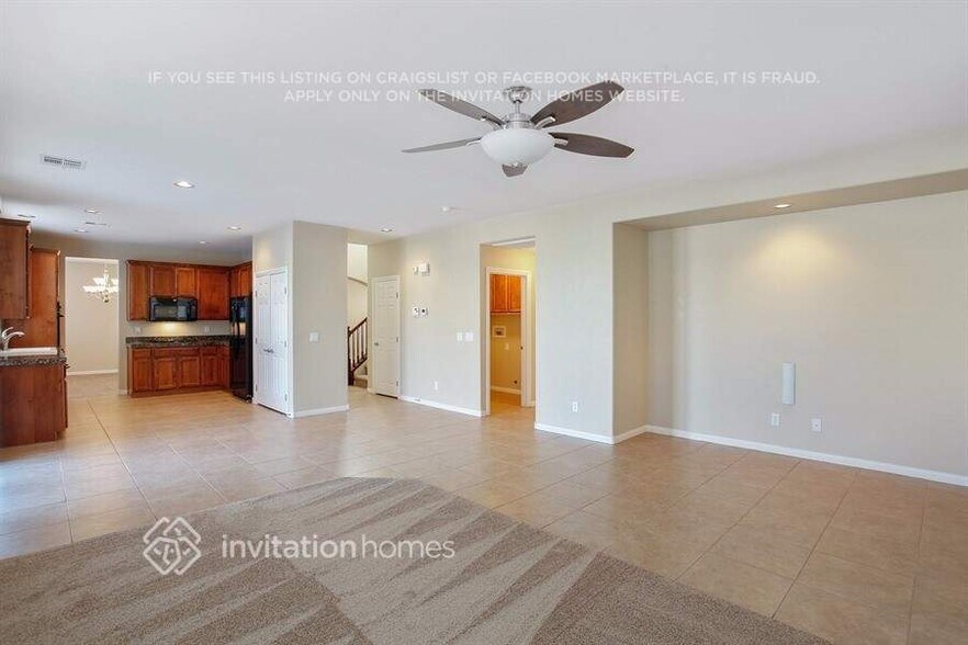 Building Photo - 357 Shimmering Moon St