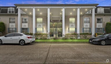 Building Photo - 2601 Bellefontaine