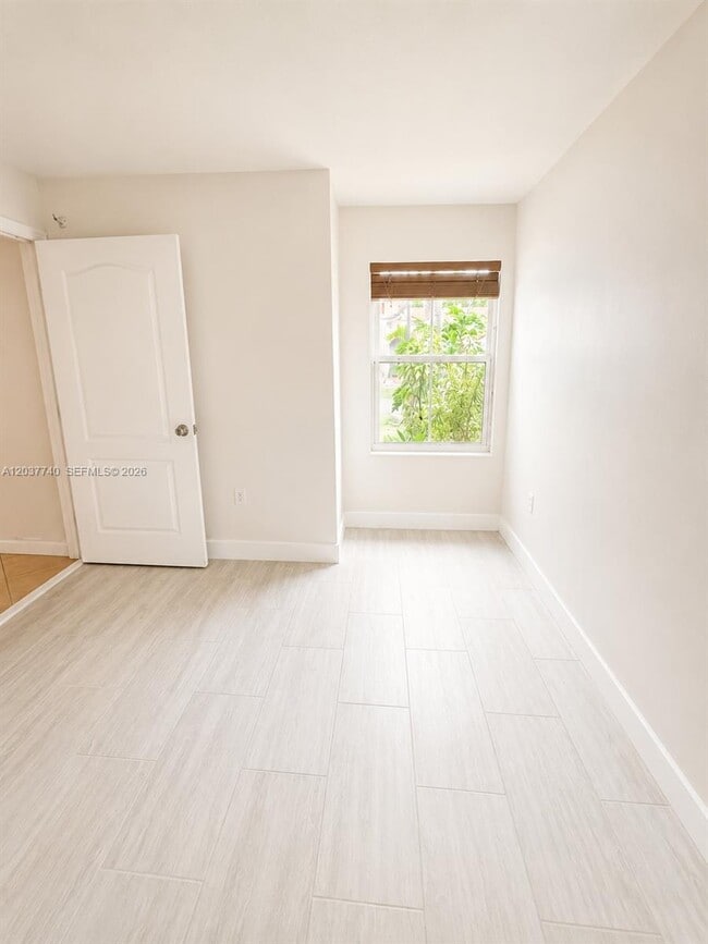 Building Photo - 16355 SW 46th Terrace