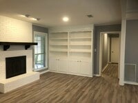 Building Photo - 25 Woodgate Dr