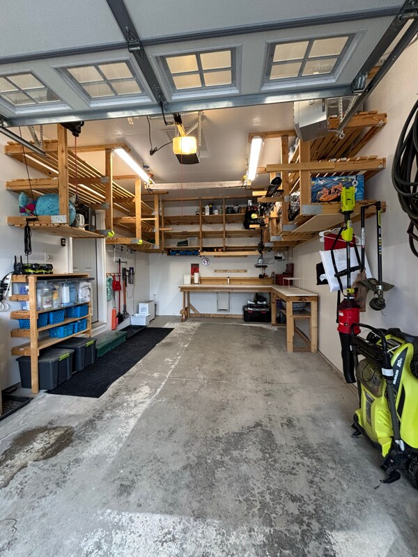 Building Photo - 715 Cedar St