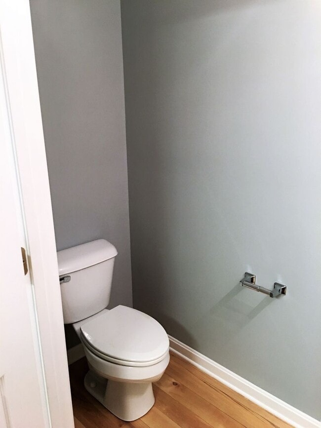 Building Photo - 75-C SL