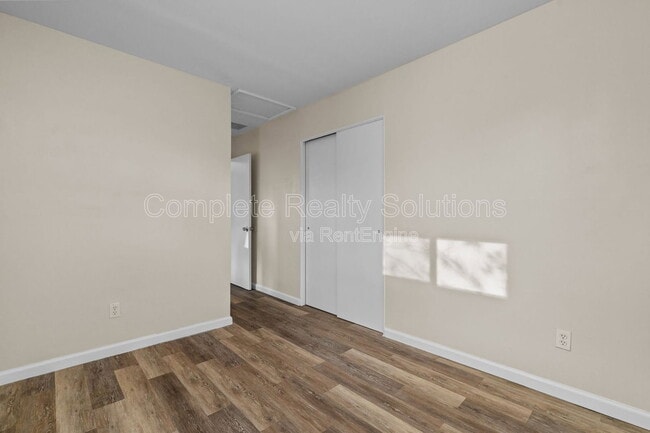 Building Photo - 62 Capitol Hill Dr