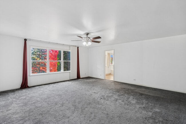 Building Photo - 1534 S Falcon Dr