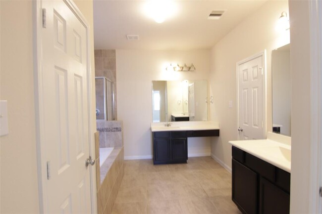 Building Photo - 3714 Aldridge Dr