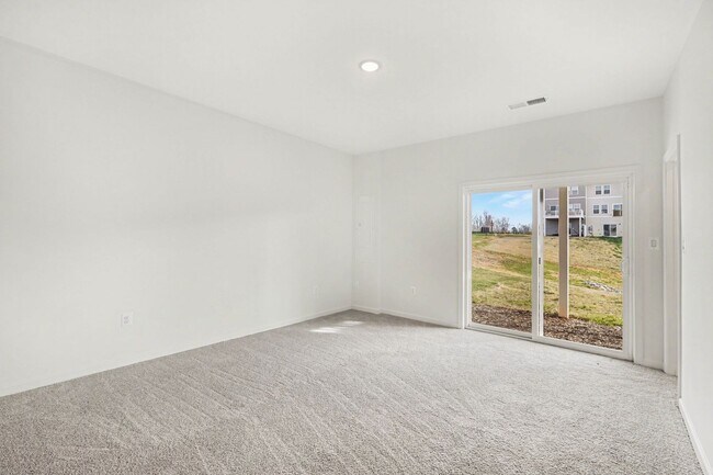 Building Photo - Built 2024 | Modern Townhome Near Fredericksburg – More Space, Better Value
