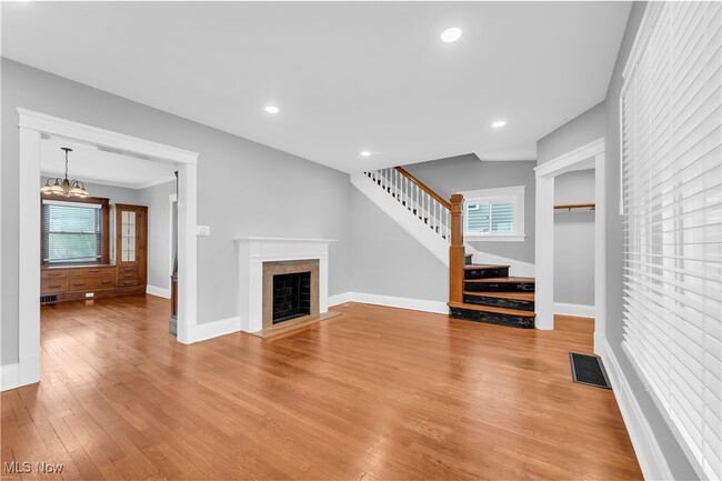 Building Photo - 1643 Wyandotte Ave