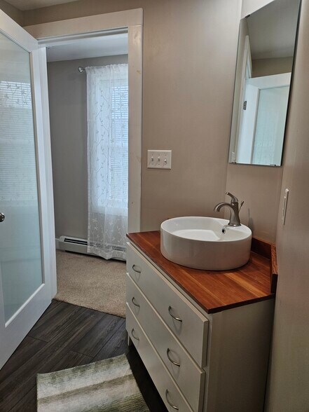 Building Photo - 1 Carpenter St