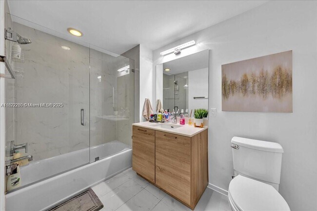 Building Photo - 16385 Biscayne Blvd