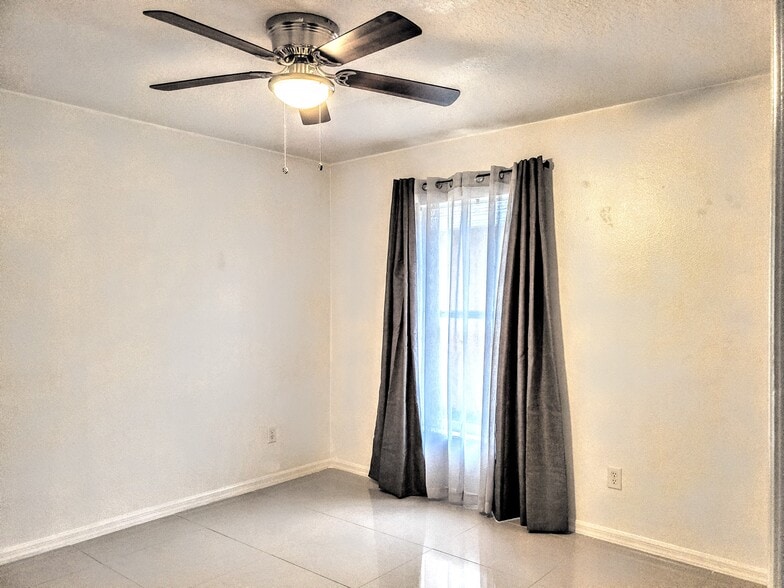 Bedroom 3 - 11436 Rouse Run Cir