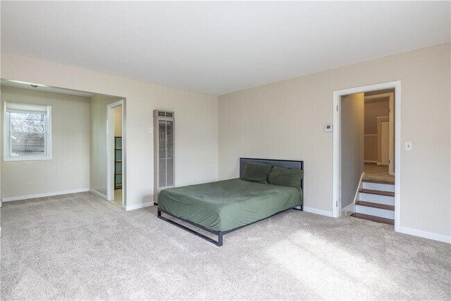 Building Photo - 359 Bleacker Rd