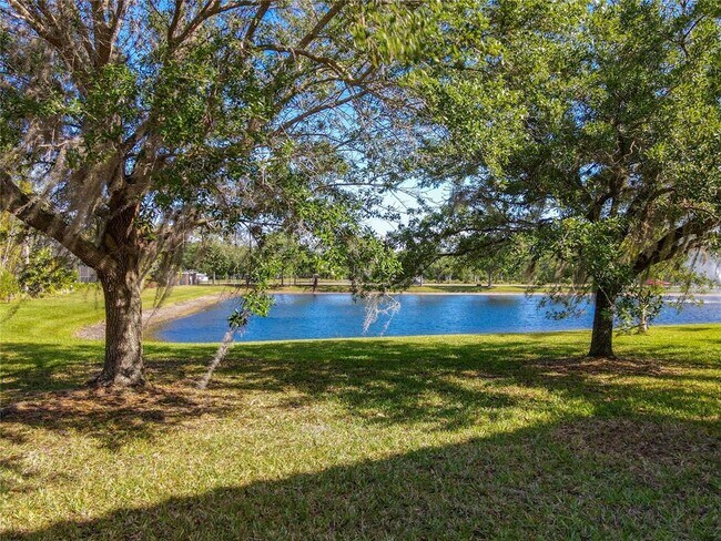 Building Photo - 10041 Oak Quarry Dr