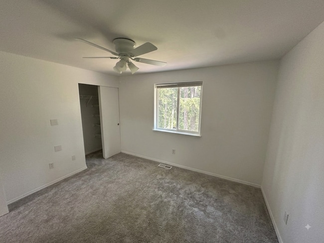 Building Photo - 18226 Big Fir Ct SE