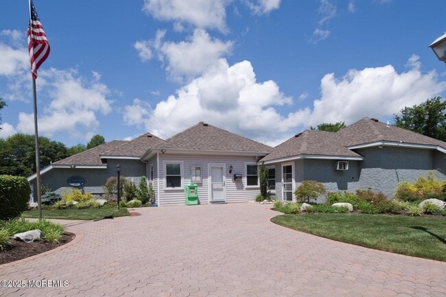 Building Photo - 262 Fairfield Pl